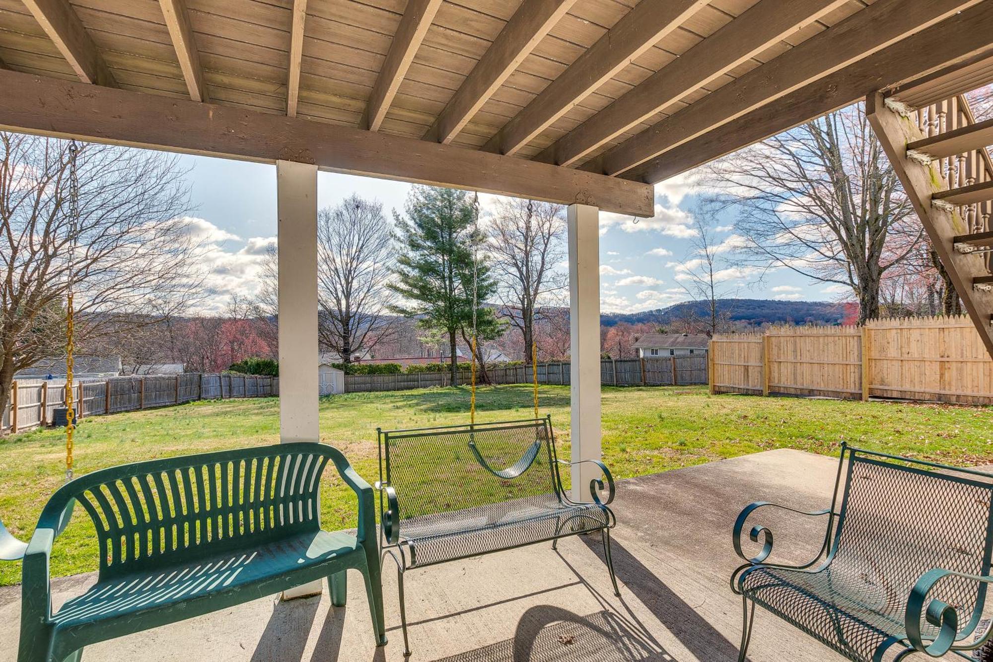 Apartment Rental 2 Mi To Rockland Lake State Park Valley Cottage Exterior photo